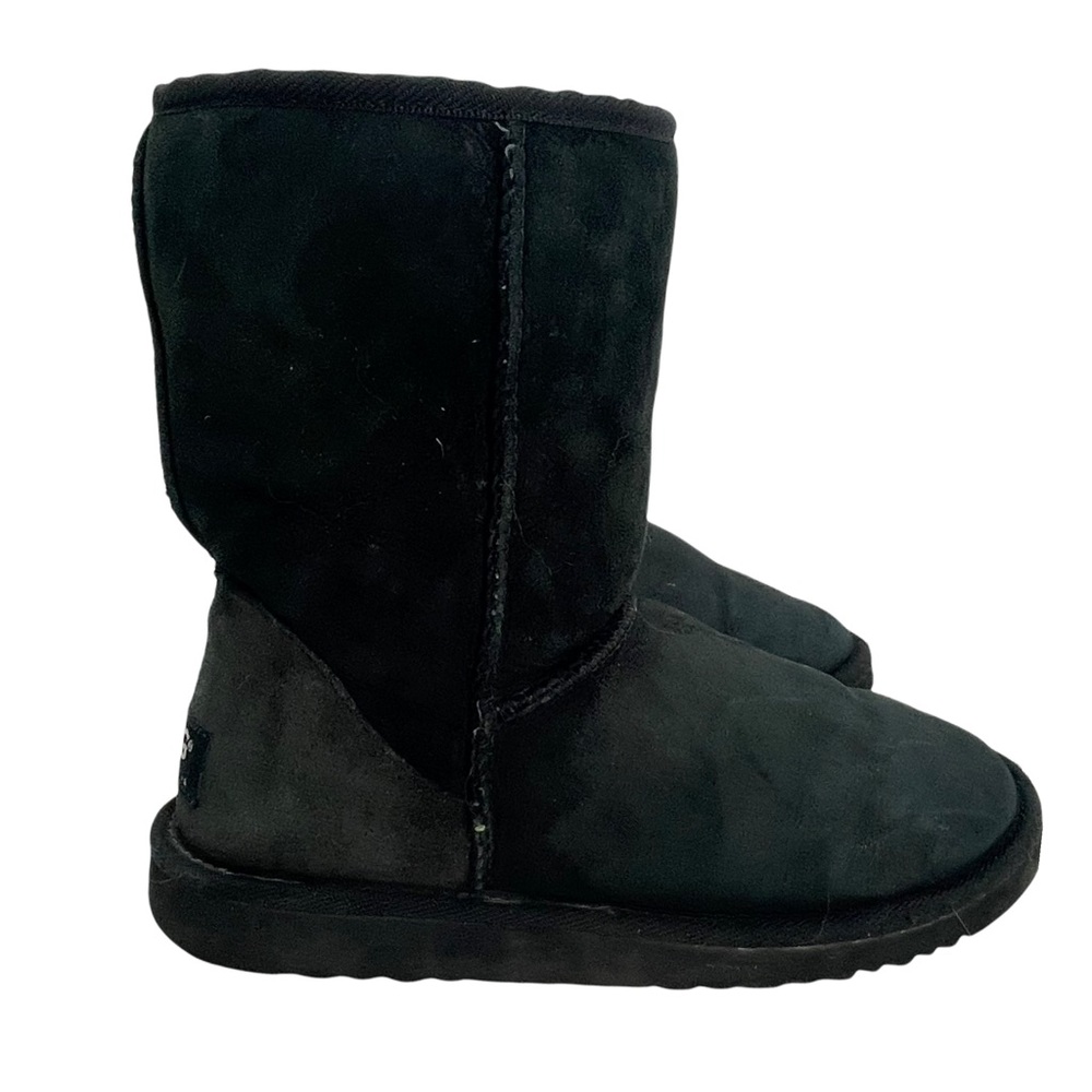 Black UGG Classic Short Leather Sheepskin Boots